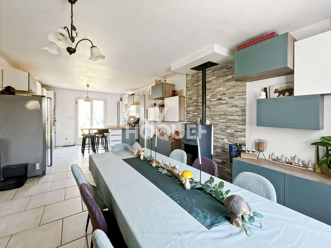 Maison à FONTENAY-TRESIGNY