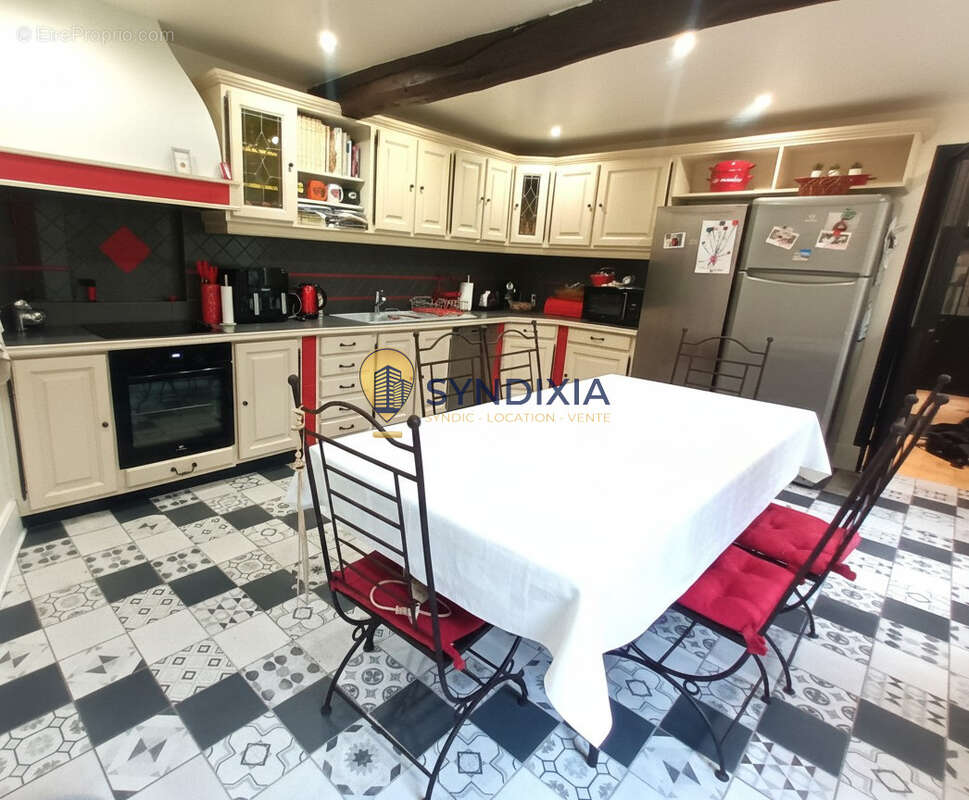 Maison à VERT-EN-DROUAIS