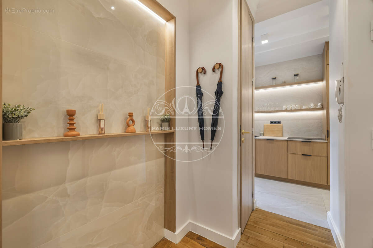 Appartement à PARIS-8E