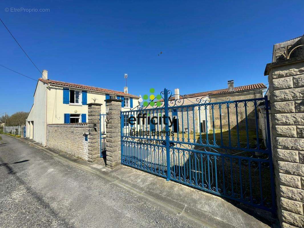 Maison 121 m² à Ranville-Breuillaud  - photo 16