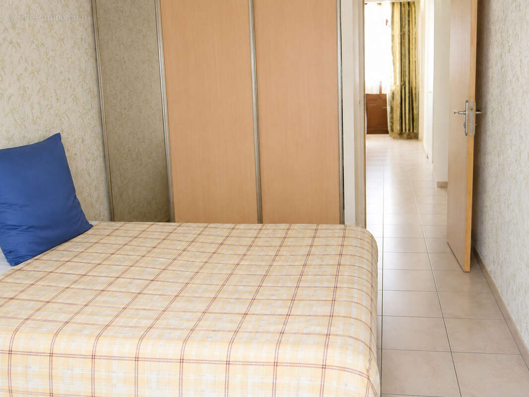 Appartement T4 de 85 m2 avec balcon   Saint-Étienne (Montreynaud) - photo 5