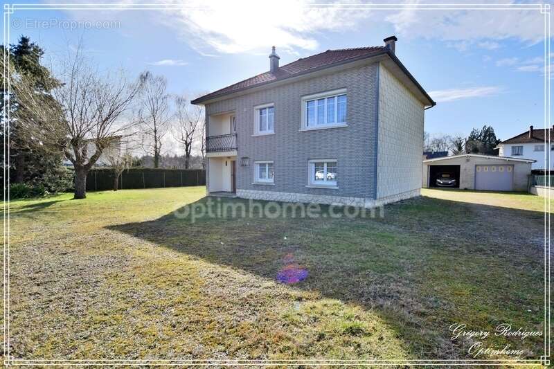 Maison à AVEZAC-PRAT-LAHITTE