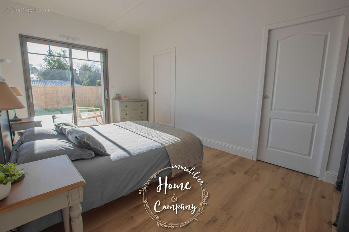 Maison à VAUX-SUR-MER