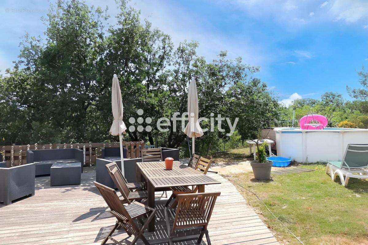 Maison à SAINT-JEAN-DE-LA-BLAQUIERE