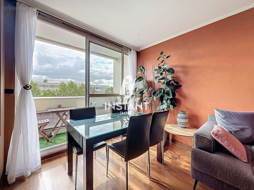 Appartement à MAISONS-ALFORT