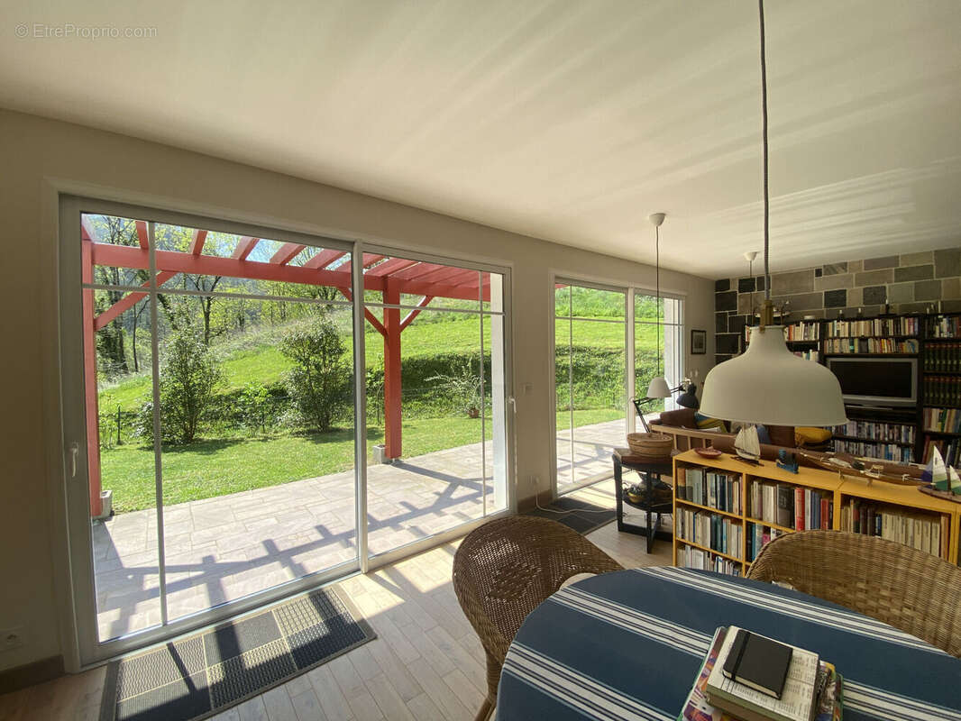 Photo 4 - Maison à ESTERENCUBY