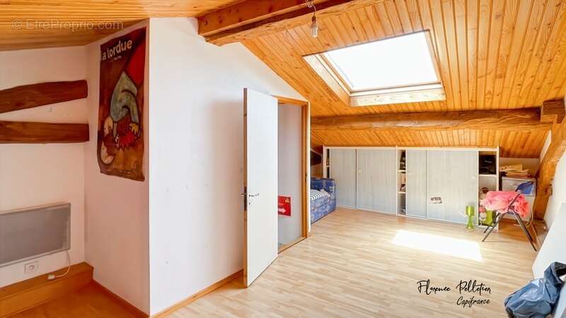A vendre ancienne métairie 182 m² habitables et 350 m² d’atelier proche de Cuq-Toulza - photo 16