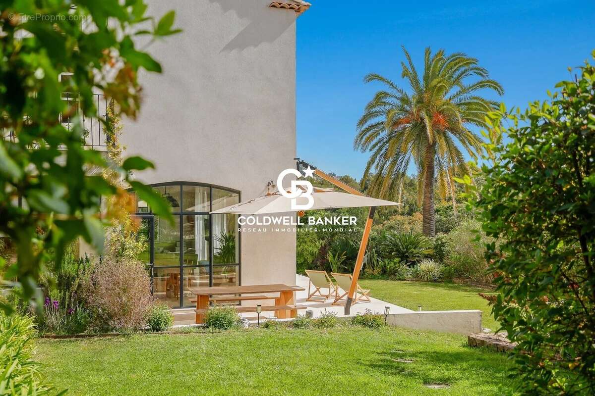 Maison à CARQUEIRANNE