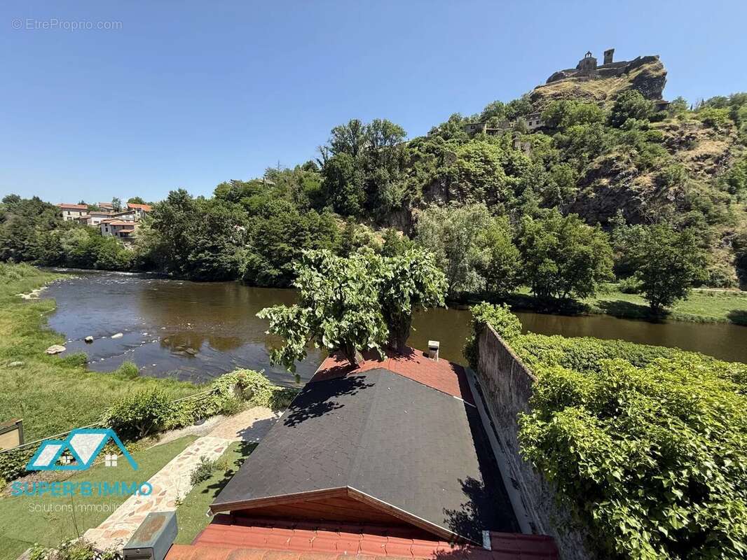 Maison à VILLENEUVE-D&#039;ALLIER