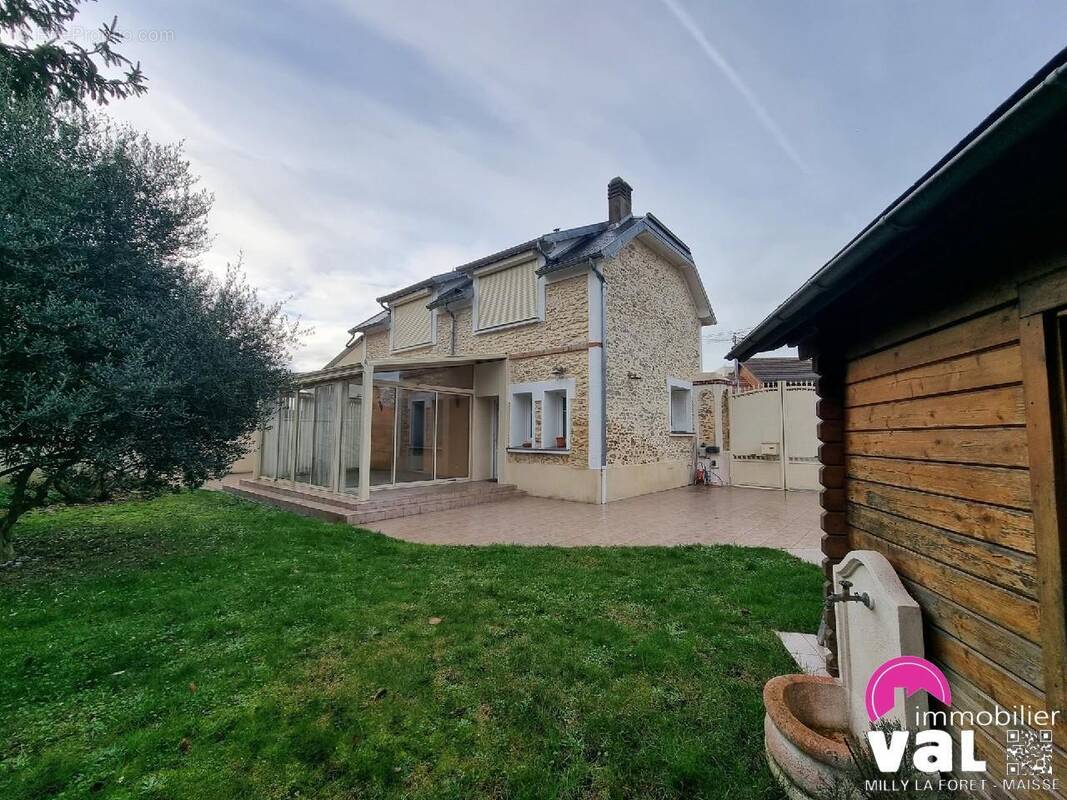 Maison à SAINT-FARGEAU-PONTHIERRY