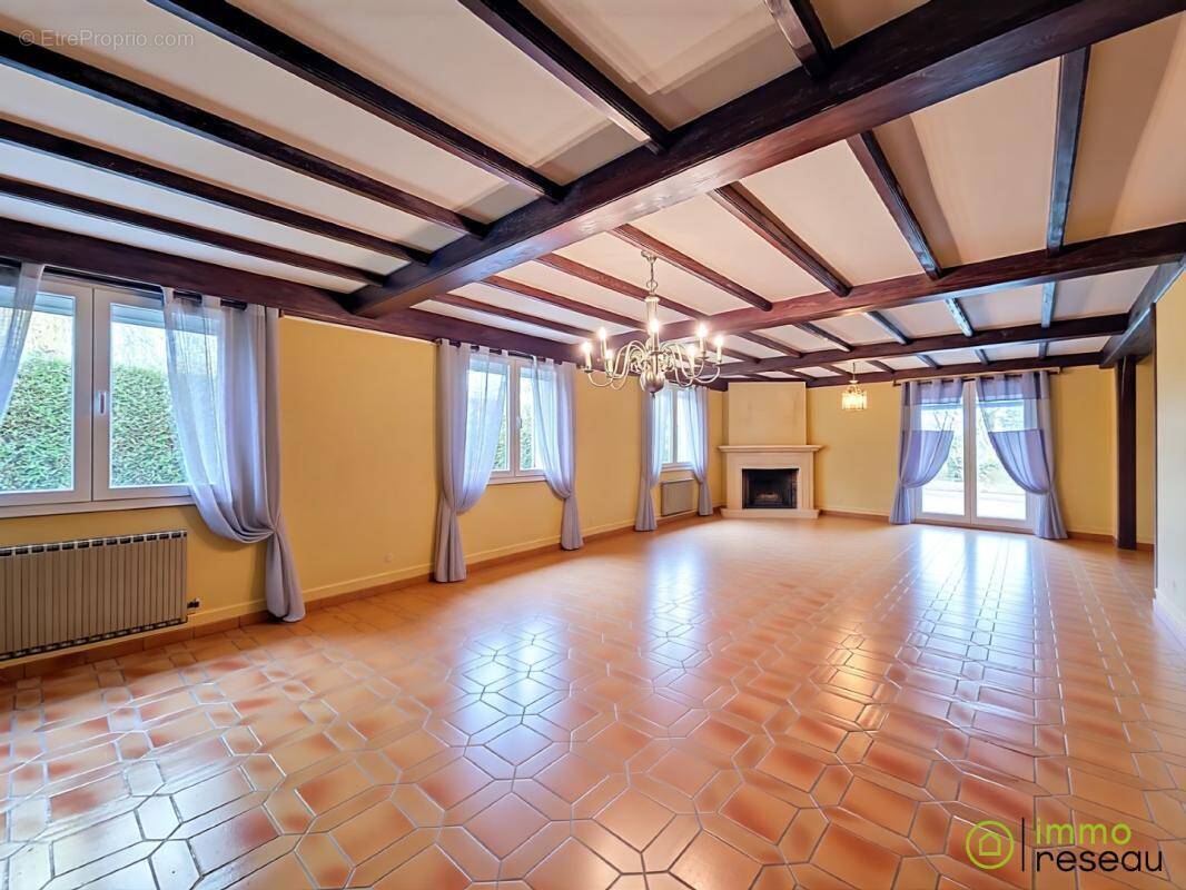 Maison à DOUZY