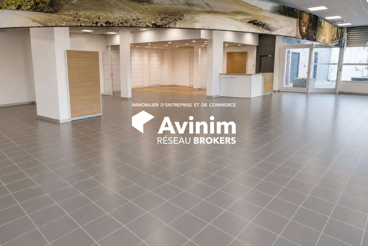 Commerce 822 m² à Saint-Martin-D'heres  - photo 4