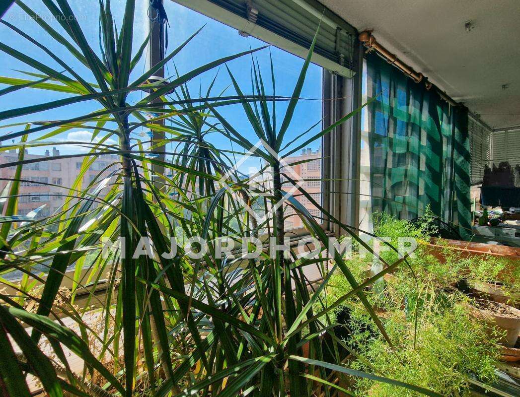 Appartement à MARSEILLE-9E