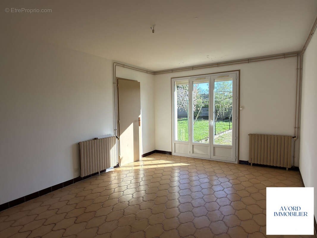 Maison à FARGES-EN-SEPTAINE