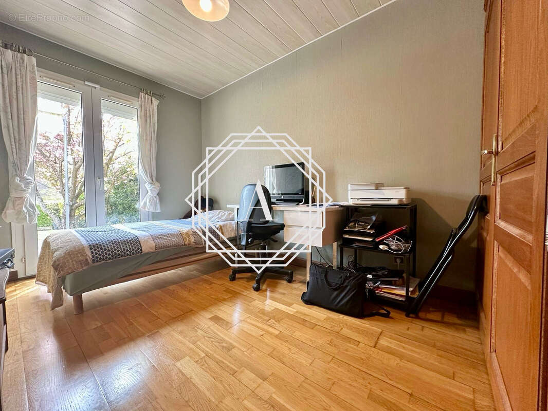 Maison à SAINTE-GENEVIEVE