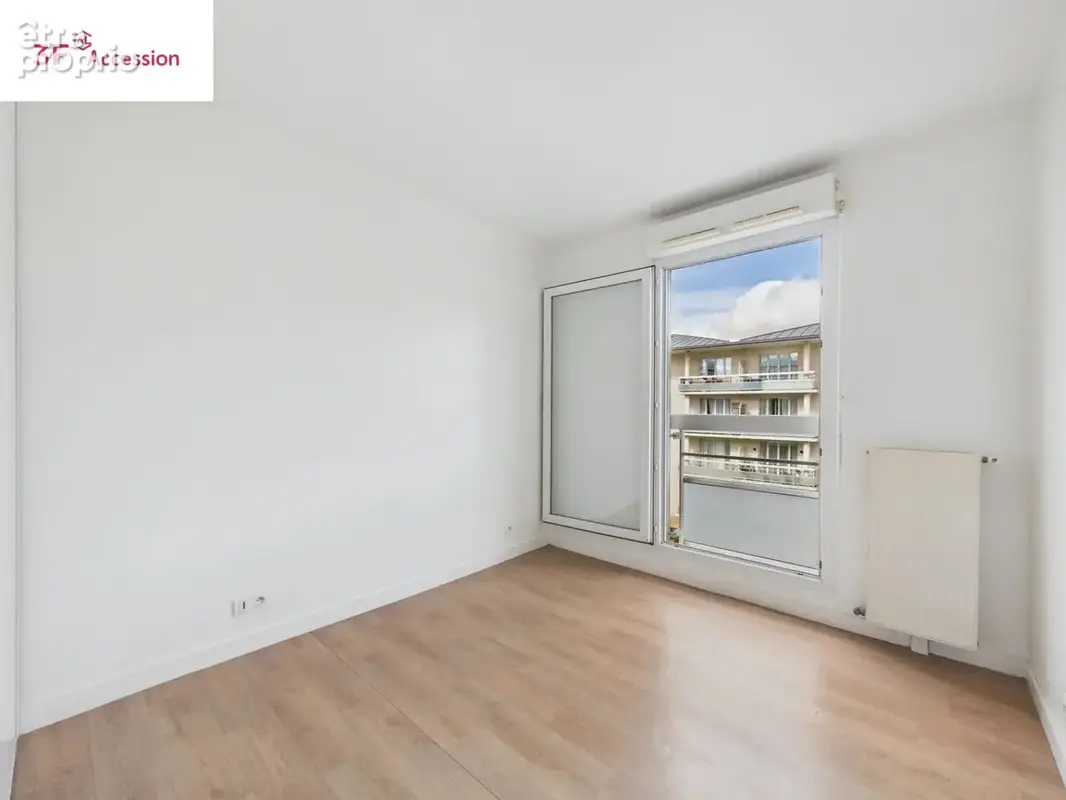 À VENDRE – Beau 2 pièces de 52,05 m² avec balcon, ascenseur, parking et cave - photo 7