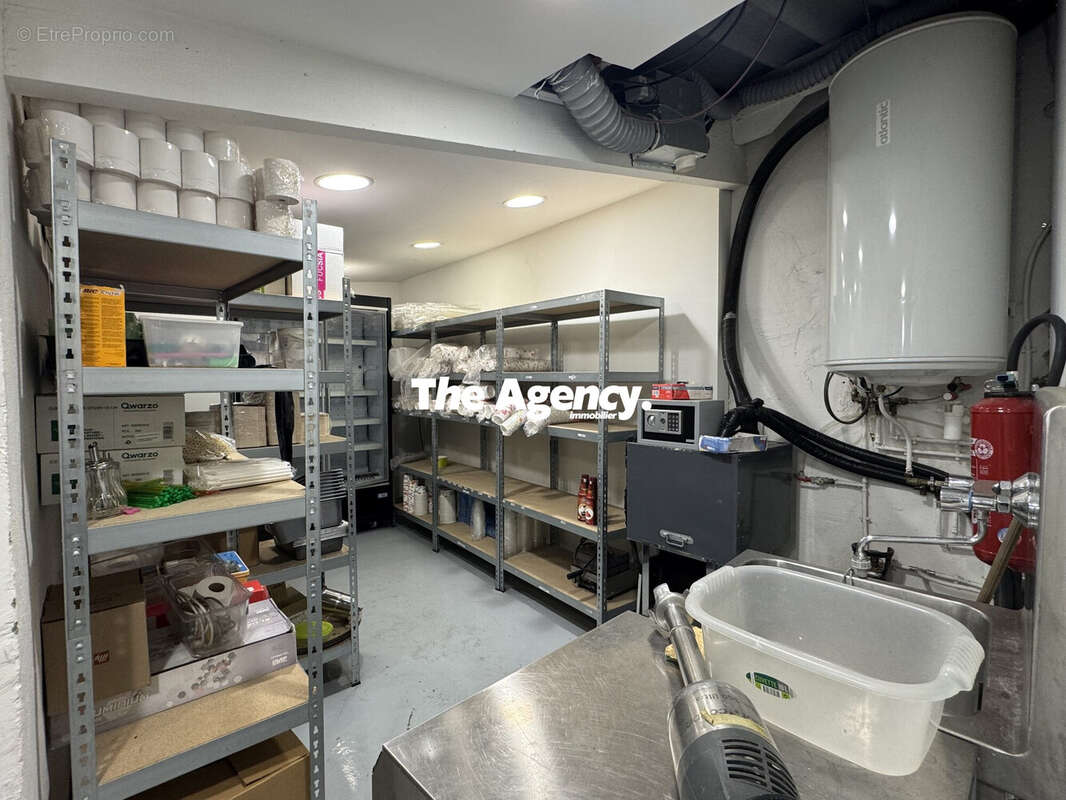 Autre à MARSEILLE-6E