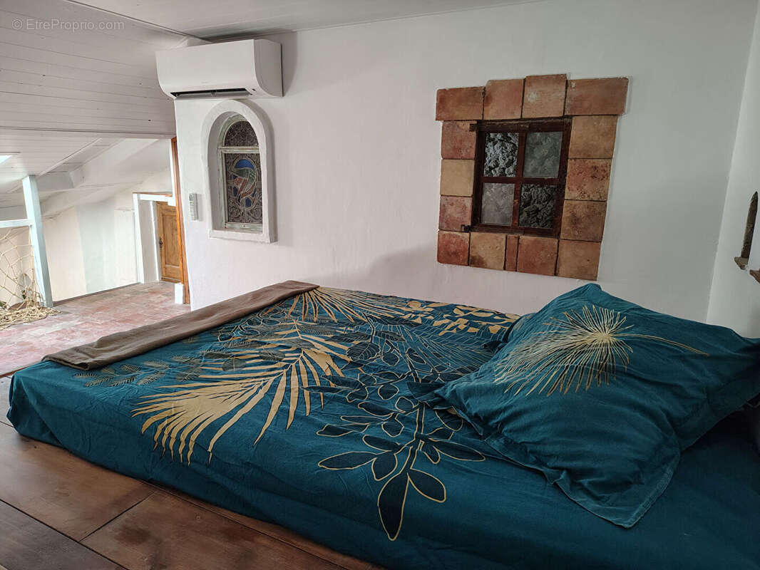 Appartement à COTIGNAC