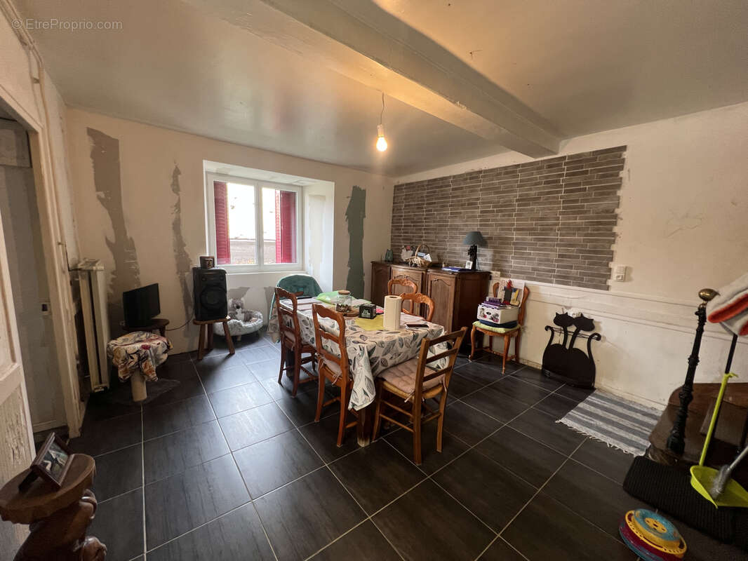 Maison à VILLAINES-EN-DUESMOIS