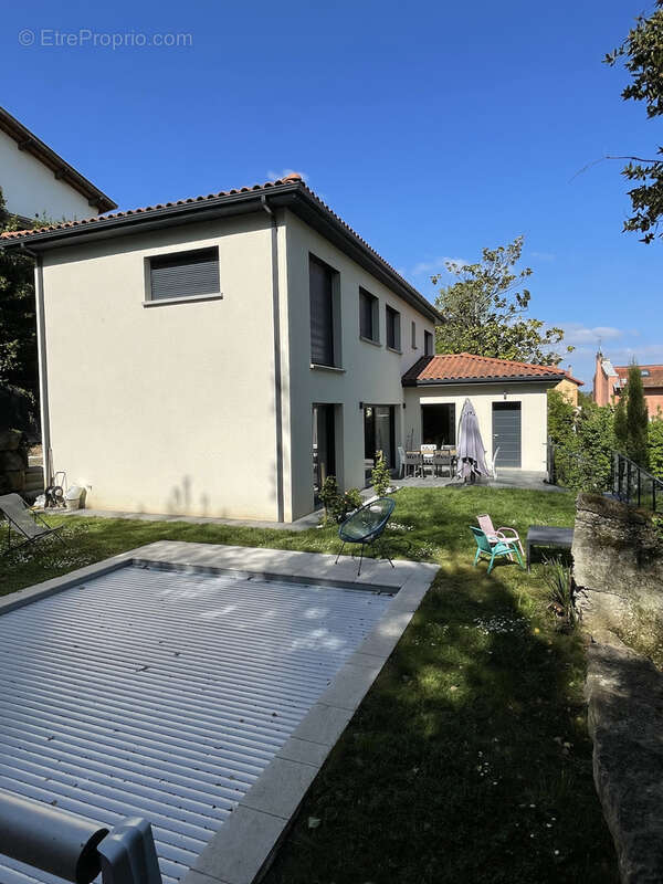 Maison à MIRIBEL