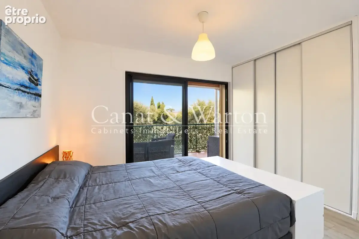 Vue mer exceptionnelle: t 4 rénovée à cavalaire avec garage - photo 7