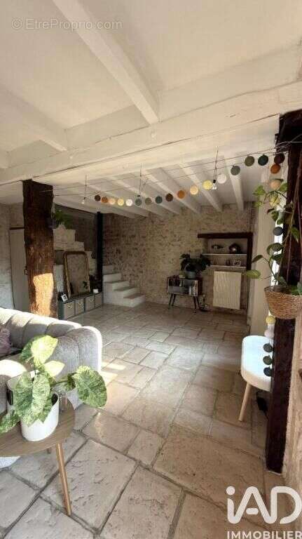 Photo 4 - Maison à ROCHES-PREMARIE-ANDILLE