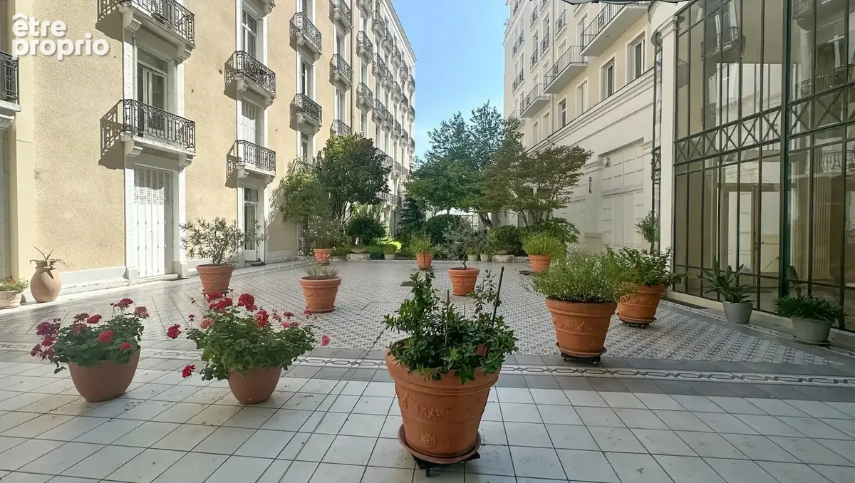 Appartement 3 pièces 48 m² à vendre à Vichy (03200) - photo 2