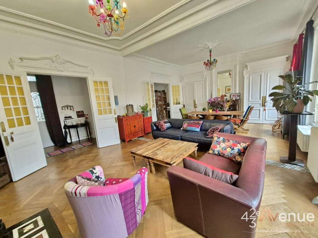 Appartement à SAINT-ETIENNE