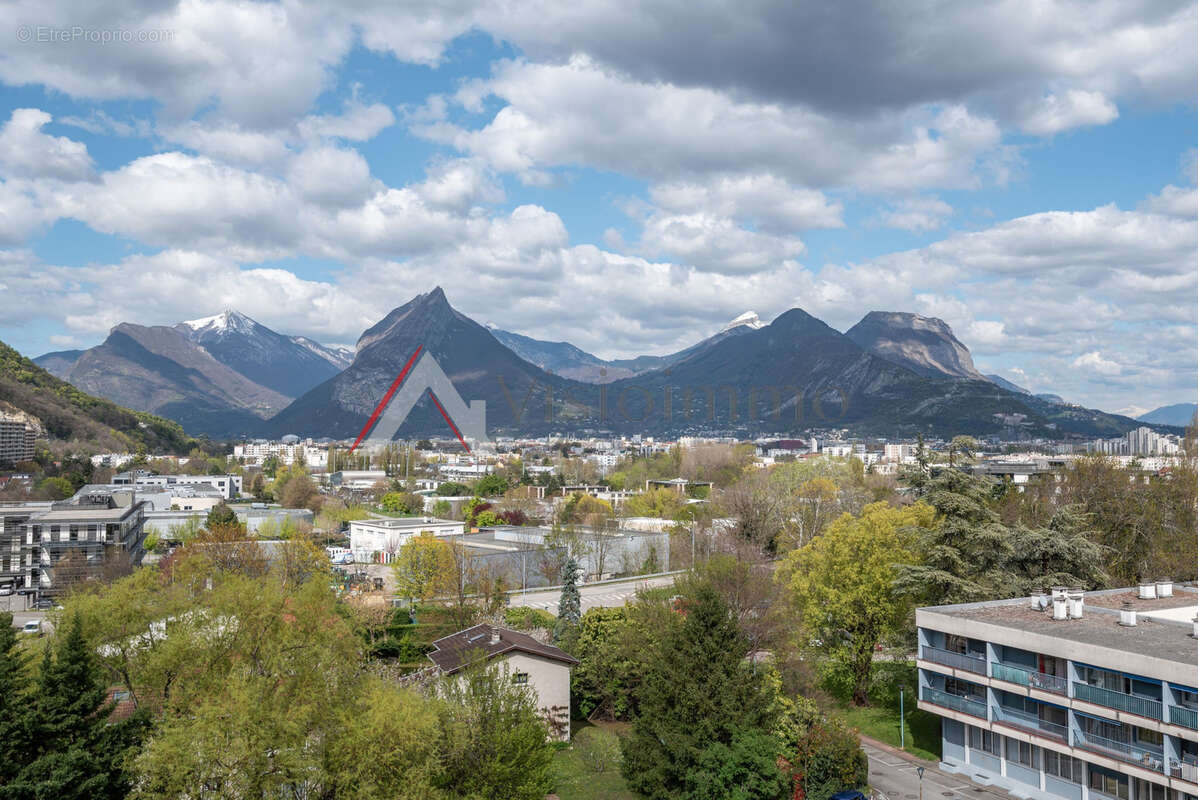 Appartement à SEYSSINET-PARISET