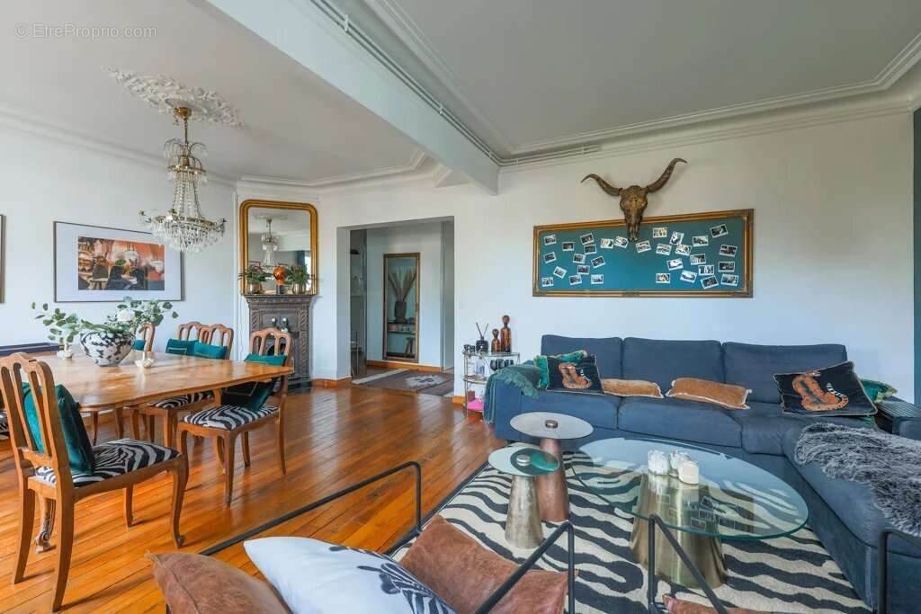 Appartement à LEVALLOIS-PERRET