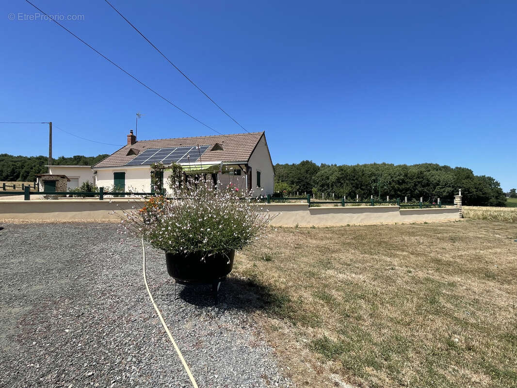 Maison à SAINT-JEAN-DE-LA-MOTTE