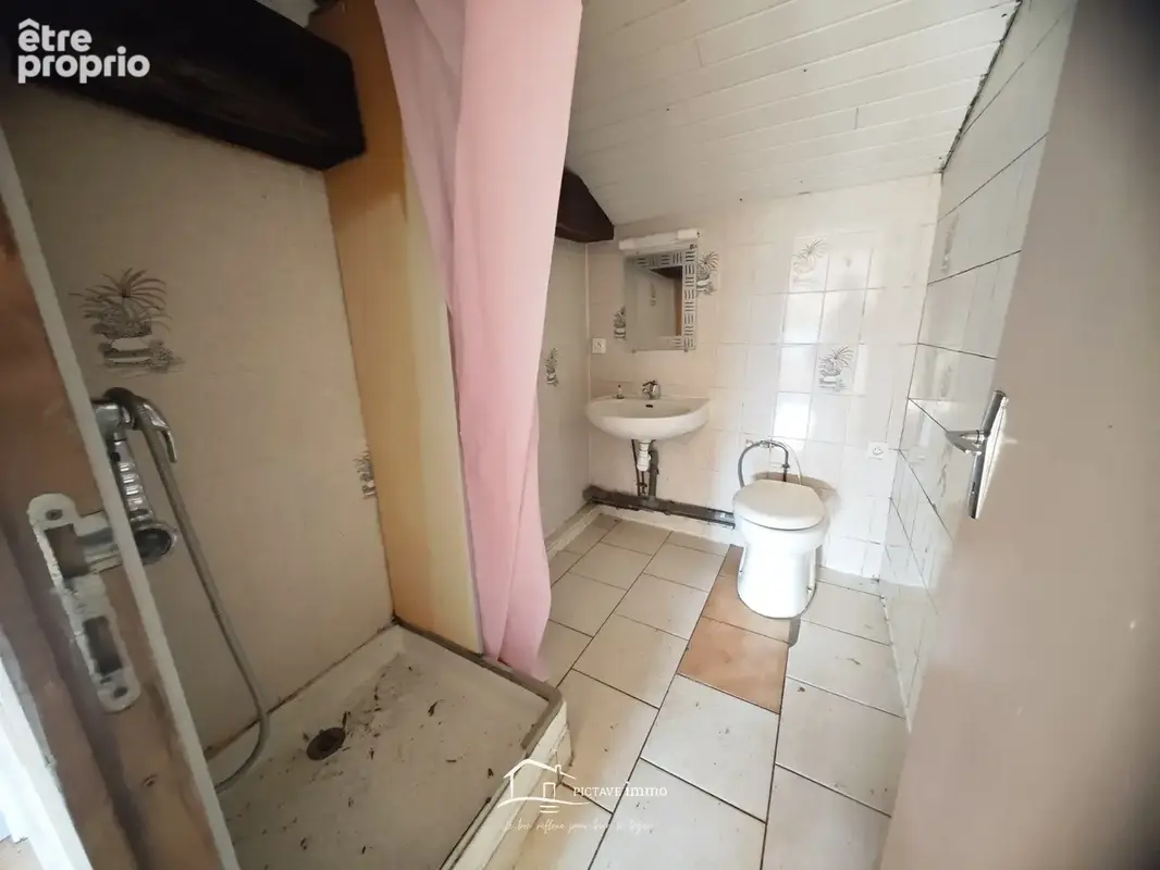 Maison a renover - photo 6