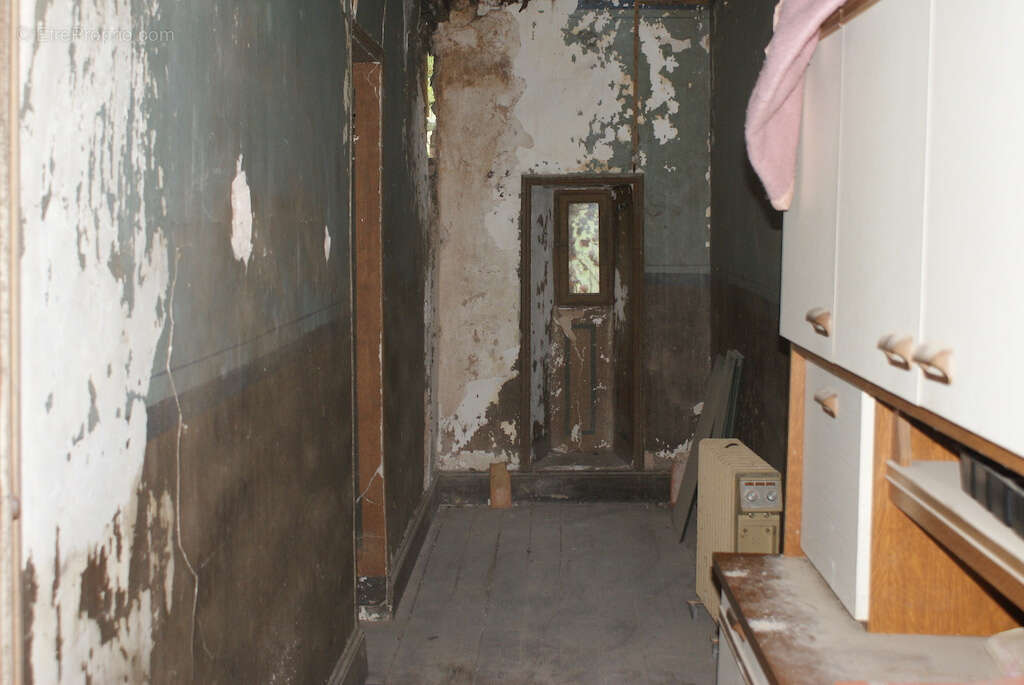 Maison à COLLONGES-LA-ROUGE