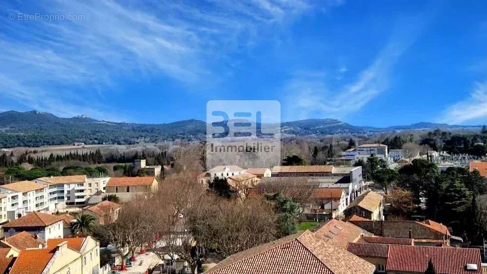 Appartement à BAGNOLS-SUR-CEZE