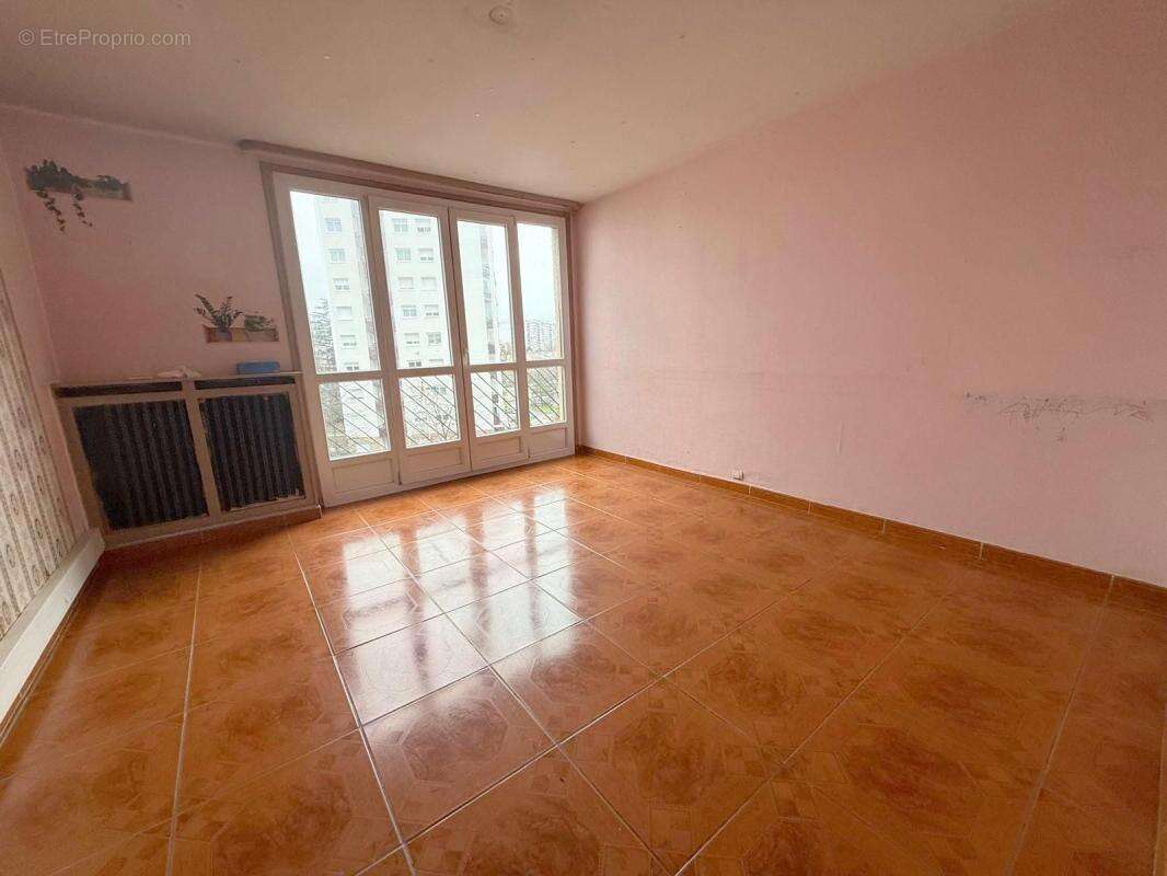 Appartement à EPINAY-SUR-SEINE