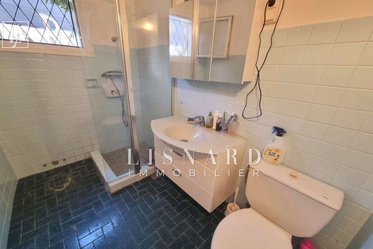 Appartement à VALLAURIS