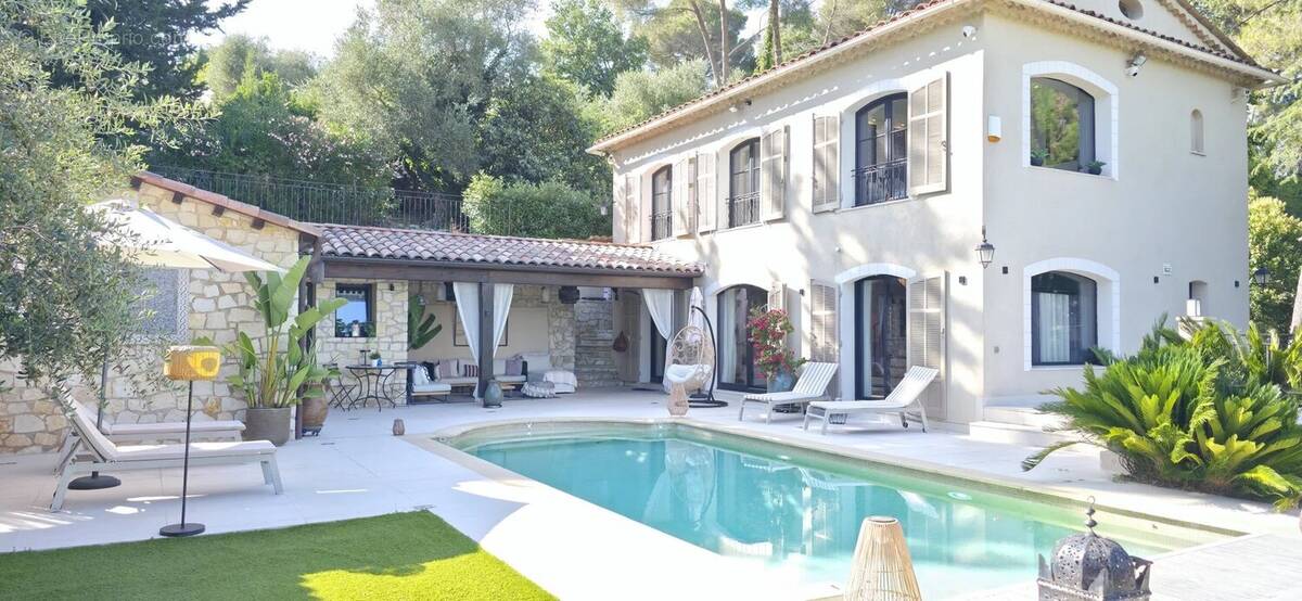 Maison à MOUGINS