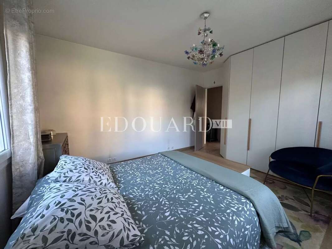 Appartement à ROQUEBRUNE-CAP-MARTIN
