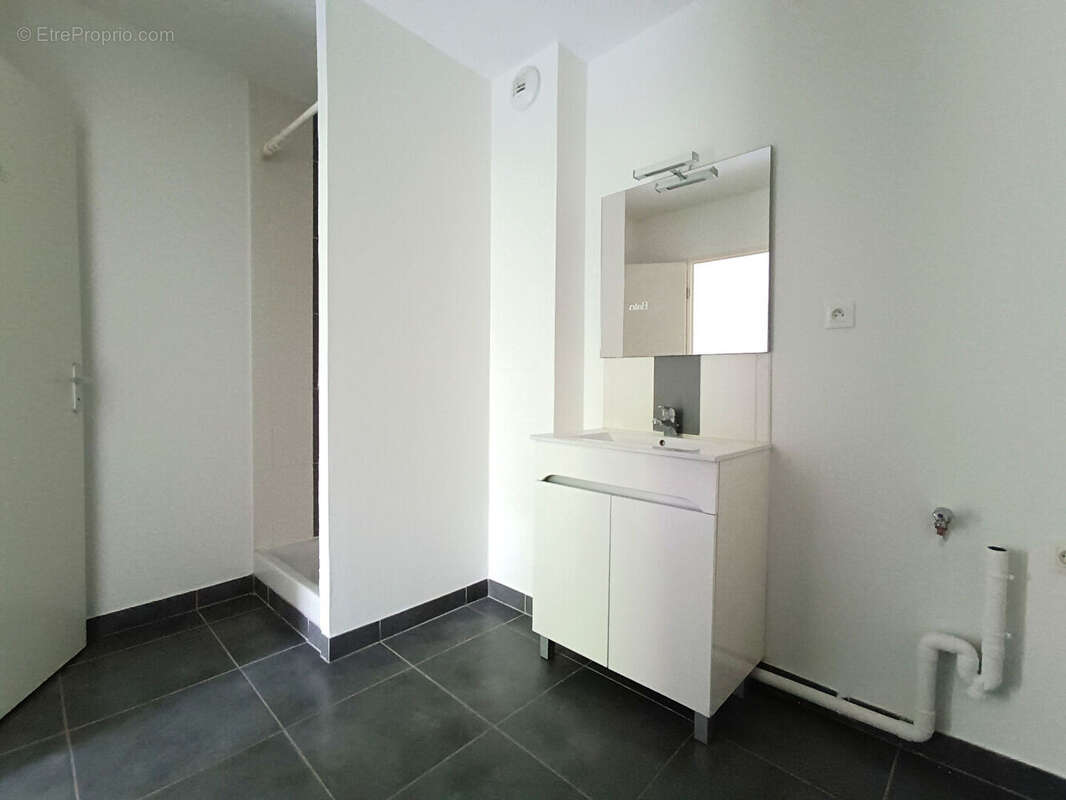 Appartement à VILLENAVE-D&#039;ORNON