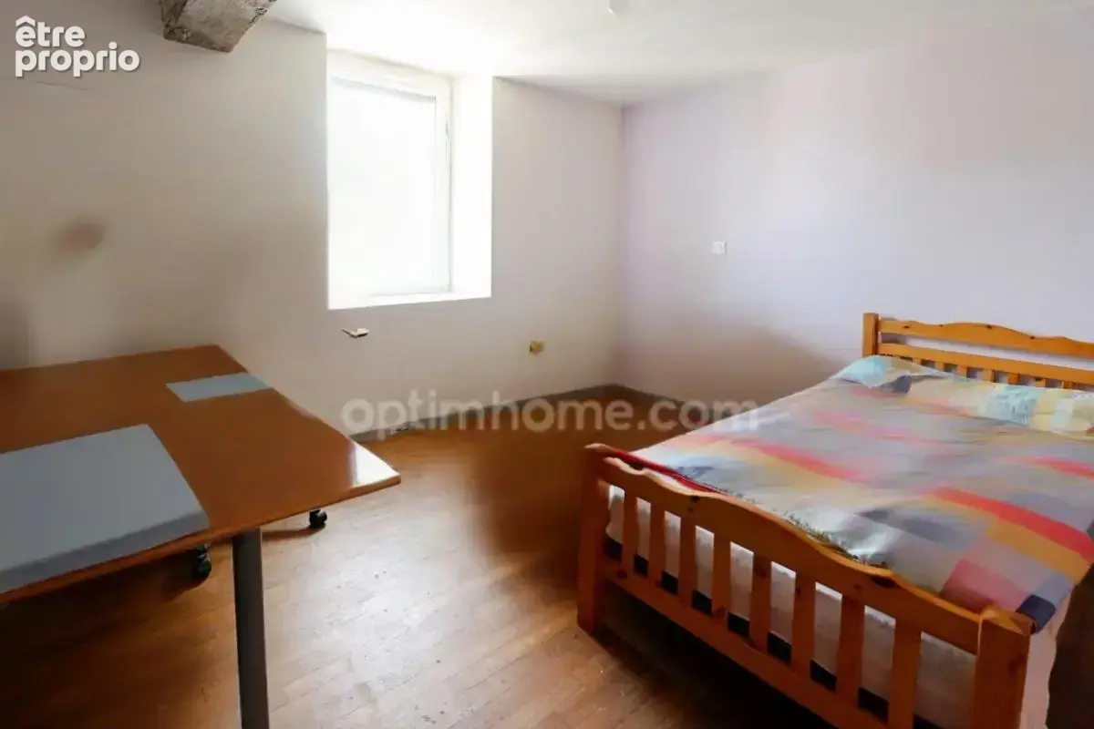 Maison de Village 87 m²- 4 Pièces - 2 Chambres - Gite à rénover - Grange - Dépendances sur parcelle de 1238 m² - SAINT LEGER MAG - photo 8