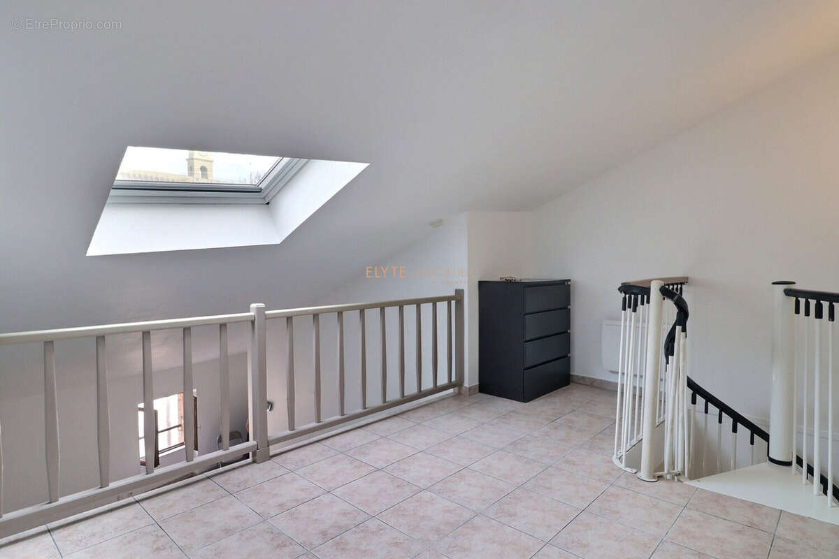 Appartement à SAINT-CHAMAS