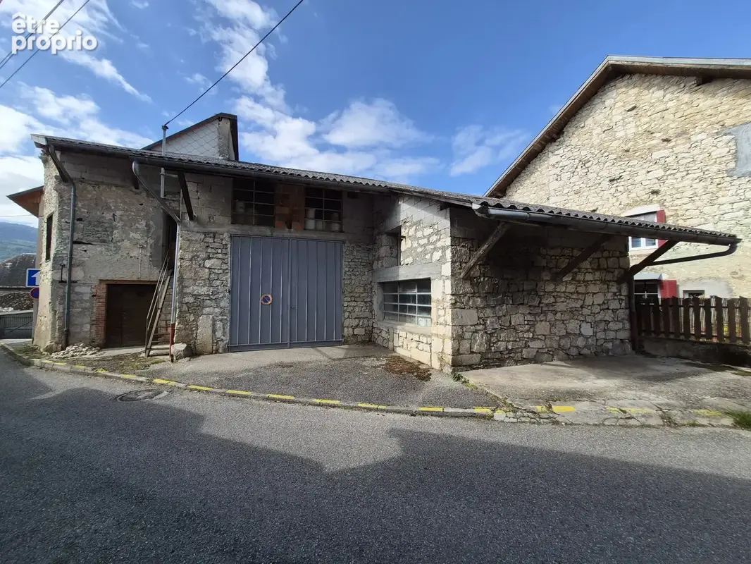 Maison de village de 65 m2 habitables + garage / atelier de 61 m2 au sol - photo 2
