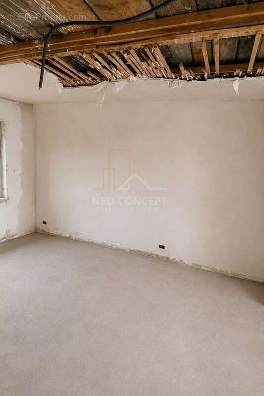 BISCHWILLER  Maison à réhabiliter intégralement  86 m² habitables  Garage indépendant - photo 14
