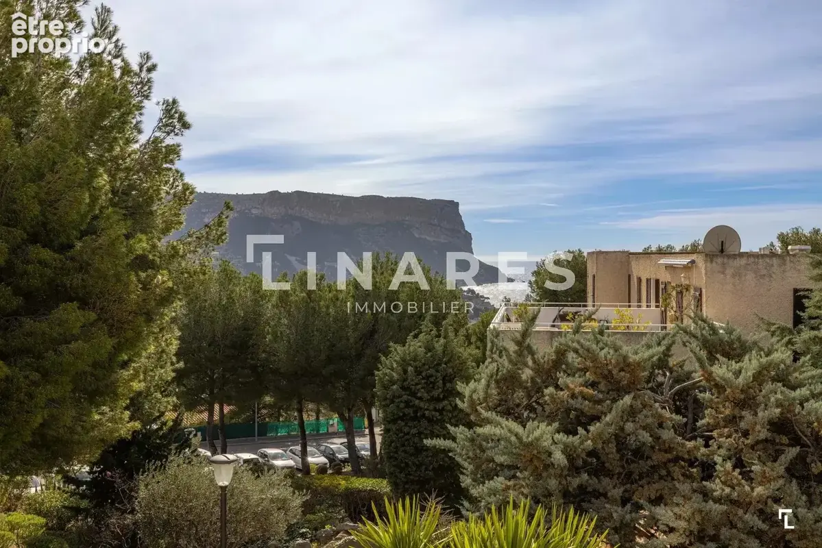 PLEIN CAP - Appartement T5 de 93 m2 - Terrasse  - Stationnement - Vue Cap Canaille et mer - 13260 CASSIS - photo 3