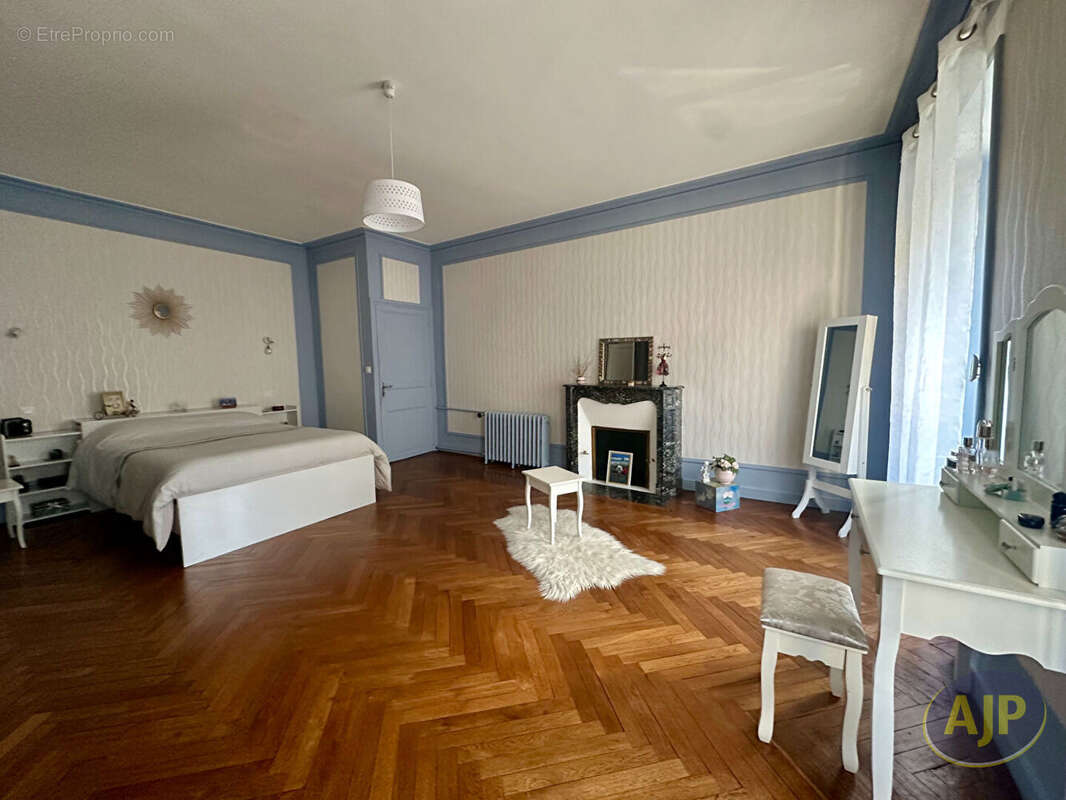 Maison à LE TEMPLE-DE-BRETAGNE