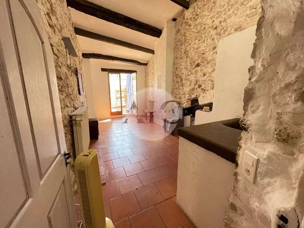 Maison à MONTAUROUX