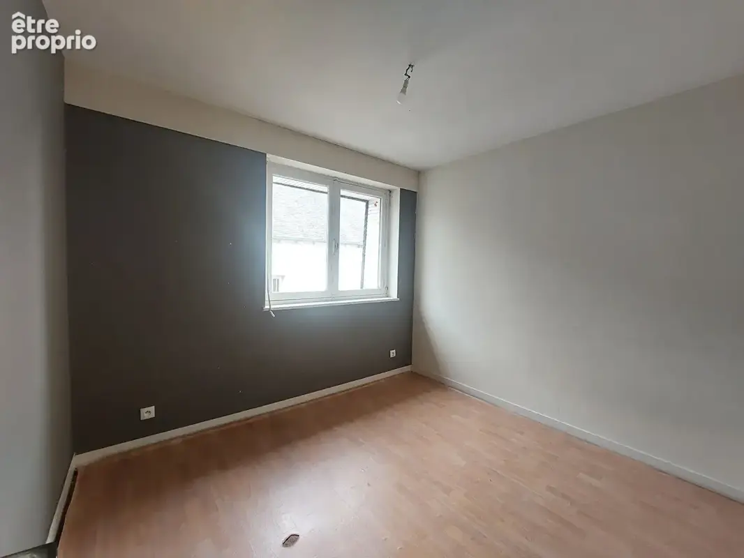 Appartement T3 à rafraichir TINTENIAC Centre - photo 3