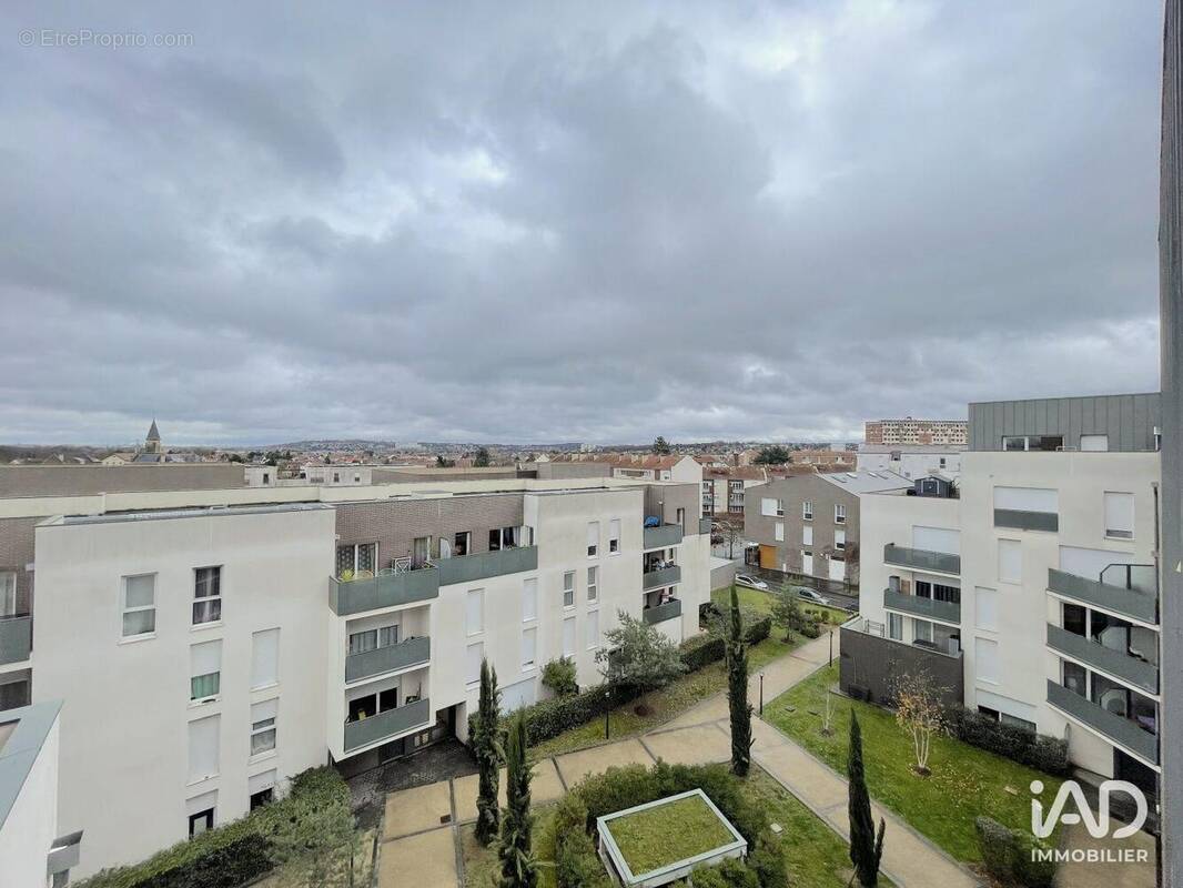 Photo 1 - Appartement à VIGNEUX-SUR-SEINE