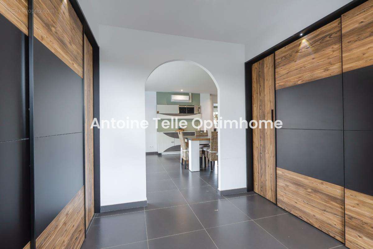 Catillon sur Sambre 59360 - Maison individuelle de 4 chambres avec garage & jardin sur 2000m² - photo 11