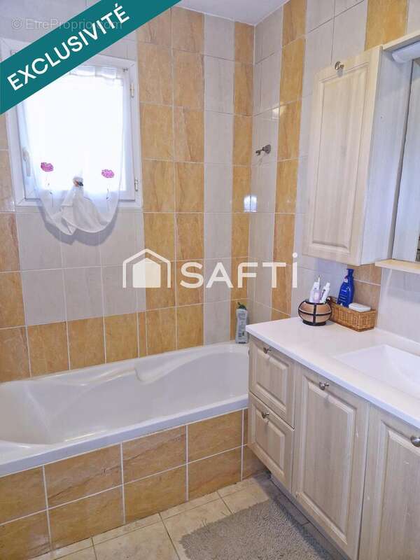 Maison 115 m² à Saint-Genis-De-Saintonge  - photo 4
